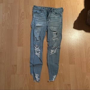 ** MOVING SALE - MUST GO ** American Eagle Distressed Skinny Jean